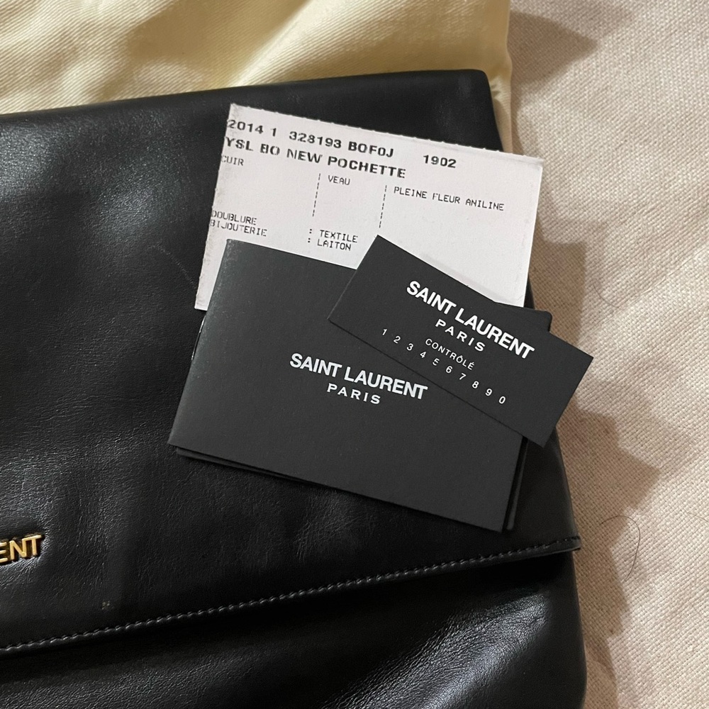 Saint Laurent
Letters Large Fold-Over Clutch Bag, Black - Picture 4 of 6